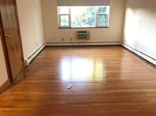 272 Grove St #0, Auburndale, MA 02466