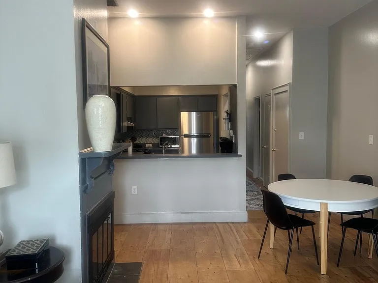 532 E Gaston St #B — Photo 2