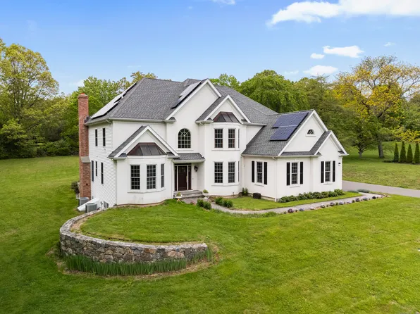 24 North Racebrook Road, Woodbridge, CT 06525