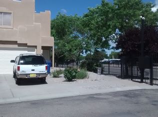 255 Hendren Ln NE, Albuquerque, NM 87123