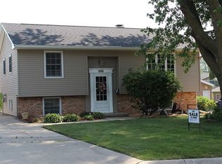 1316 Columbus Dr, Waterloo, IA 50702