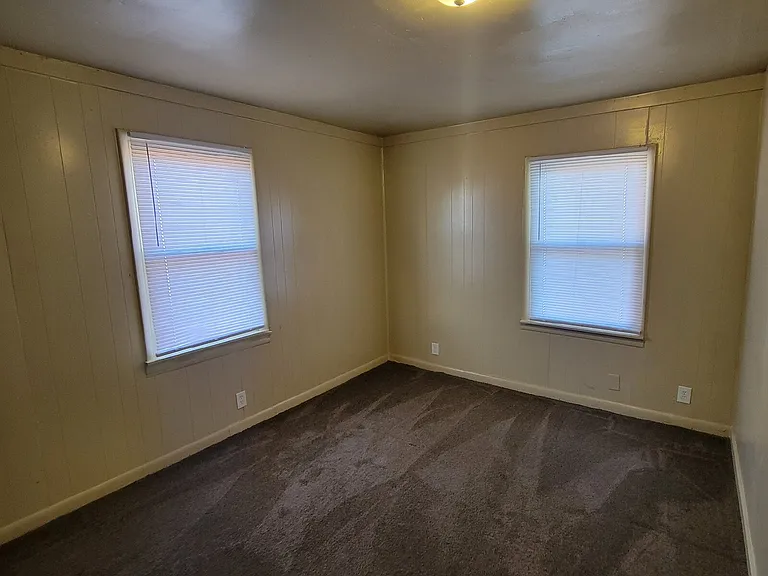 1134 E Kelly St — Photo 10