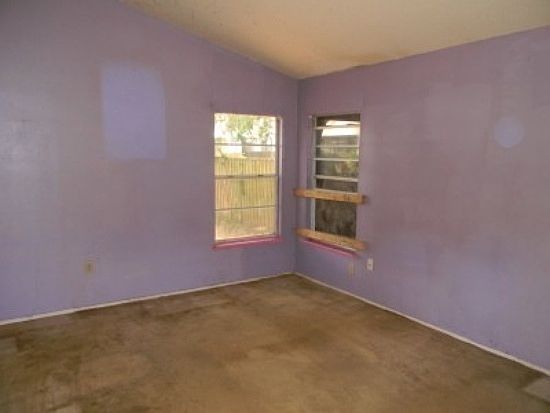 4th image of 10106 Allenwood Dr