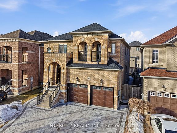 3rd image of 568 Grand Trunk Ave