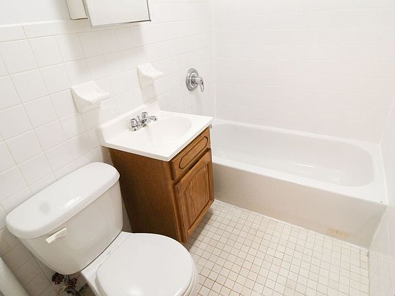 5th image of 4717 39th St APT 5D
