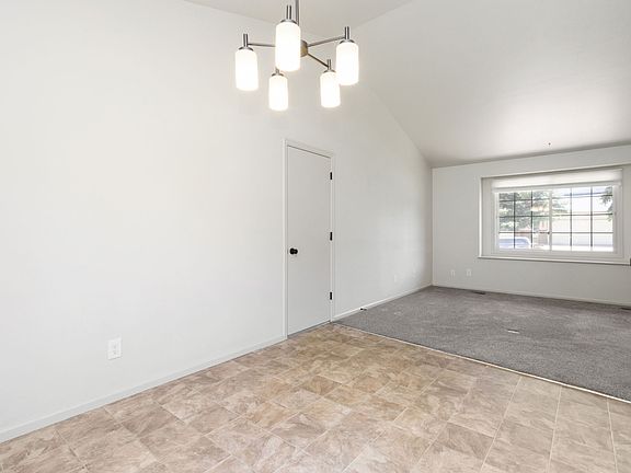 4th image of 1956 Promenade Way