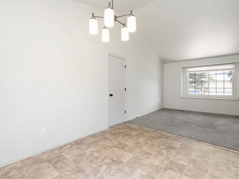 1956 Promenade Way — Photo 4