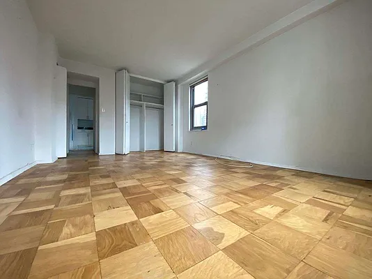 Rented by Bond New York | media 6