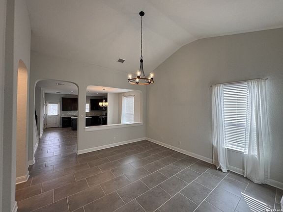 5th image of 5914 Akin Pl