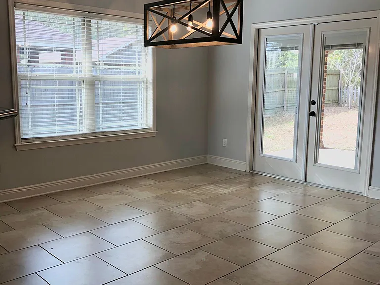 5563 Tucker Cir — Photo 7
