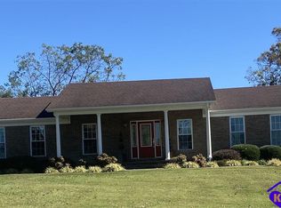 438 N Walnut St, Upton, KY 42784