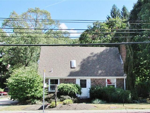 1st image of 786 Oaklawn Ave