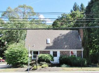 786 Oaklawn Ave, Cranston, RI 02920