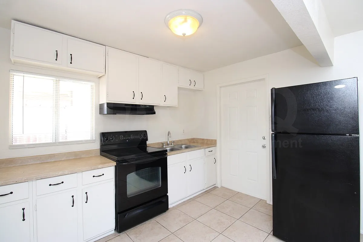 1 bed, 1.0 bath, 784 sqft, $1,100 — Photo 3
