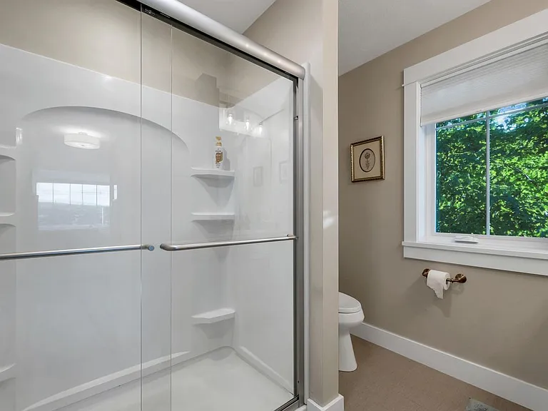 2 Lake St #B — Photo 22