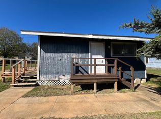 205 N Railroad St, Troup, TX 75789