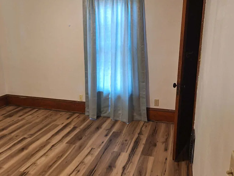 418 N Crater Ave — Photo 11