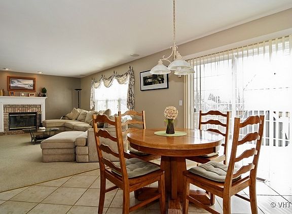 3rd image of 407 Glacier Dr
