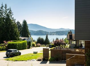 565 Wildwood Cres, Gibsons, BC V0N 1V9