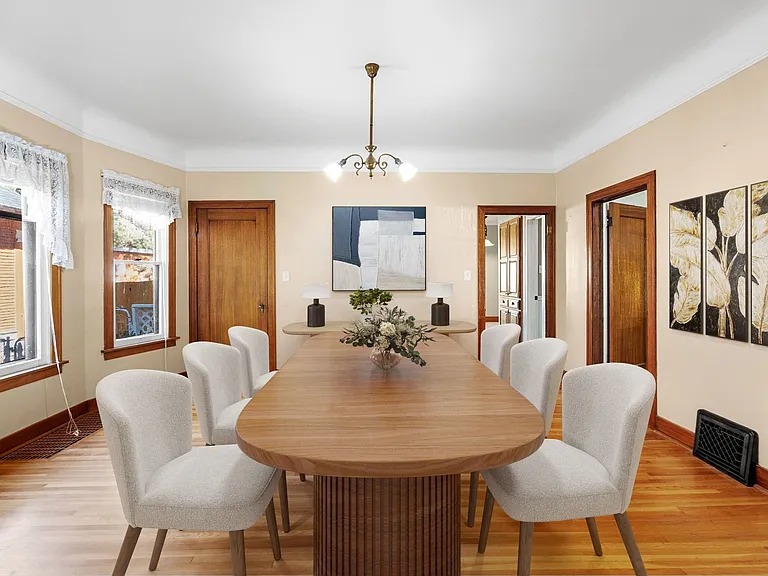 206 W Waverly Pl — Photo 4