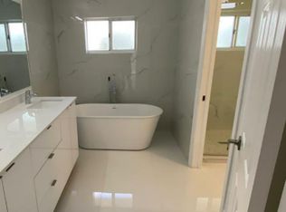 10264 NW 52nd Ter, Doral, FL 33178