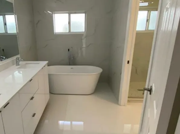 10264 NW 52nd Ter, Doral, FL 33178