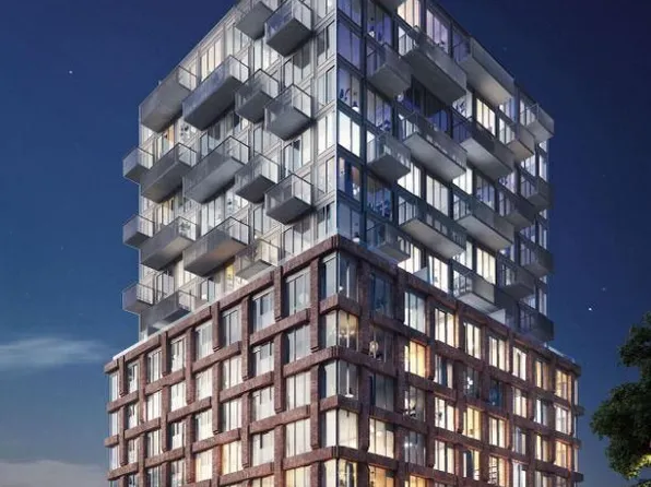 2 Augusta Ave #305, Toronto, ON M5V 0T3