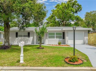 12427 104th St, Largo, FL 33773