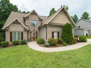 330 High Knoll Dr, Walkertown, NC 27051