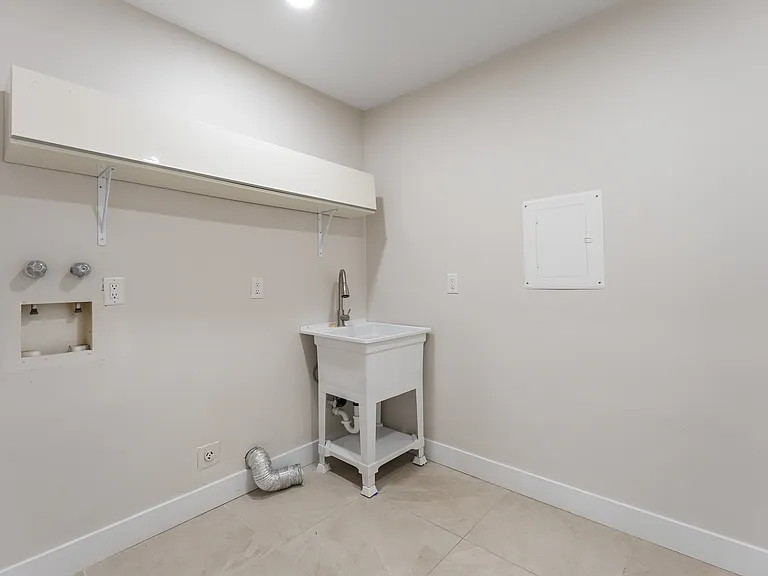 2150 Lake Havasu Plz — Photo 23