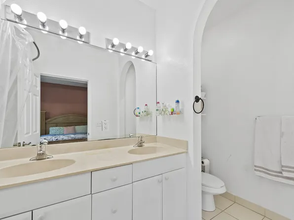 899 Pipers Cay Drive, West Palm Beach, FL 33415