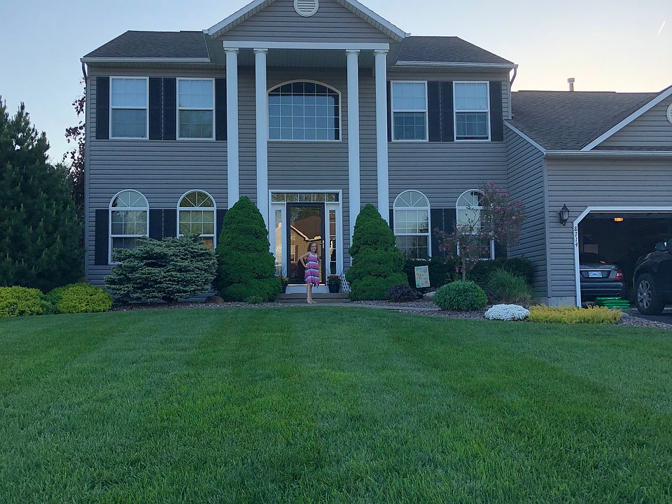 1st image of 8714 Lavender Ln