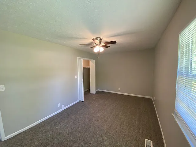 912 Naomi Dr — Photo 9