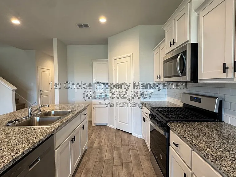 912 Rothville Ln — Photo 13