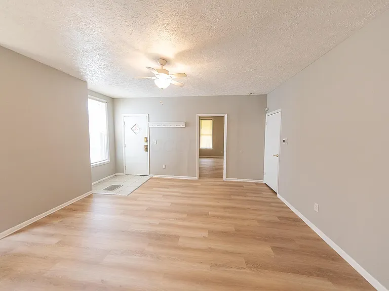 624 S Champion Ave — Photo 15