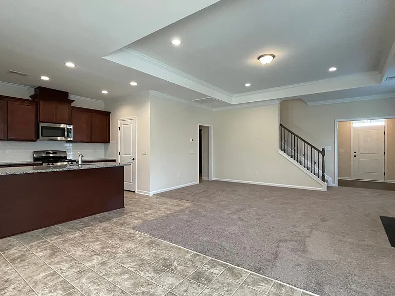 303 Starling Ave — Photo 7
