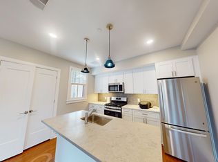 384 Harvard St #2, Cambridge, MA 02138