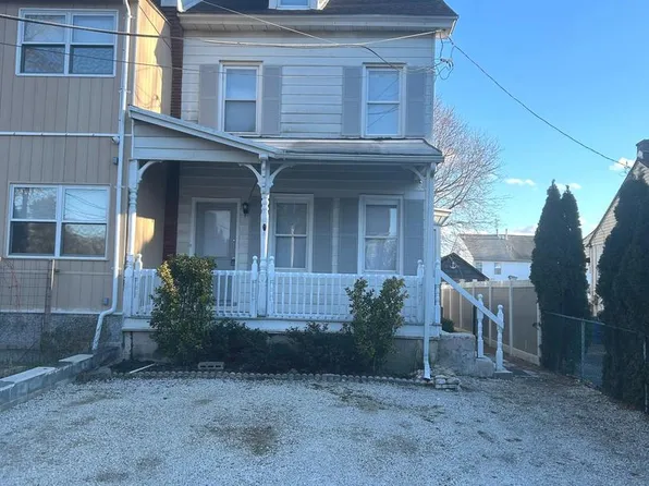 8337 Walker St, Philadelphia, PA 19136