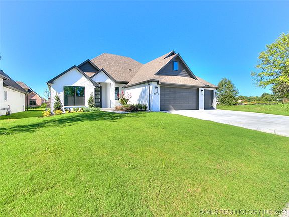 5th image of 4010 W Albuquerque Pl S
