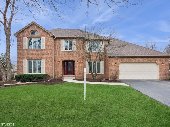 354 Gateshead Dr, Naperville, IL 60565