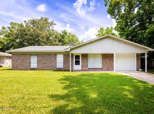 4215 Yosemite Dr, Ocean Springs, MS 39564