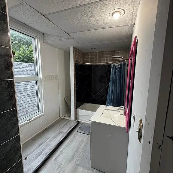 444 McEwan Ave — Photo 8