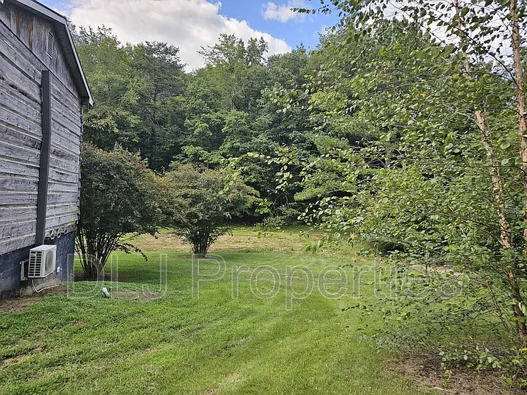 1273 Harbin Rd — Photo 3