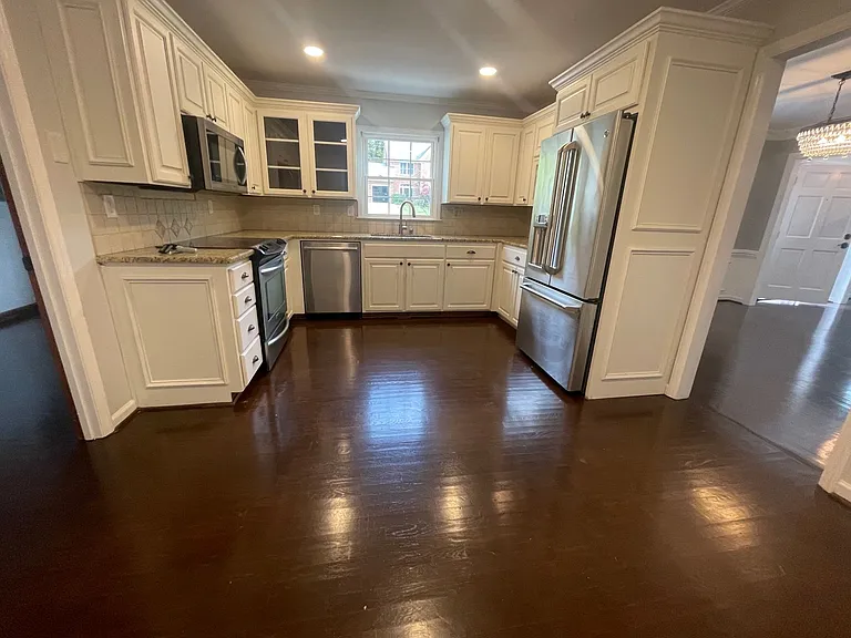 5309 Tower Rd — Photo 7