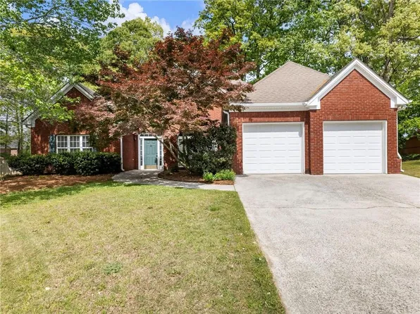 4001 Asheville Ct, Buford, GA 30519