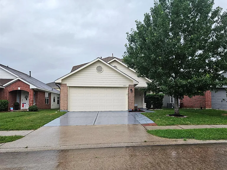 19411 Ambrosia Falls Dr — Photo 1