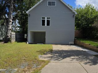 724 1st Ave NW, New Brighton, MN 55112