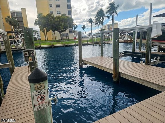 2nd image of Dock 56 4351 Bay Beach Ln