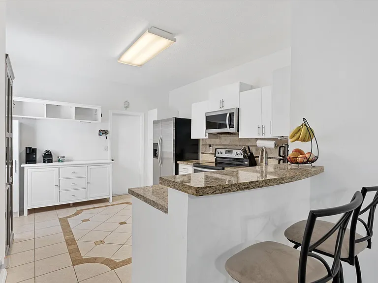 2264 Salerno Cir — Photo 5