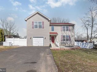 812 Merlin St, Bristol, PA 19007